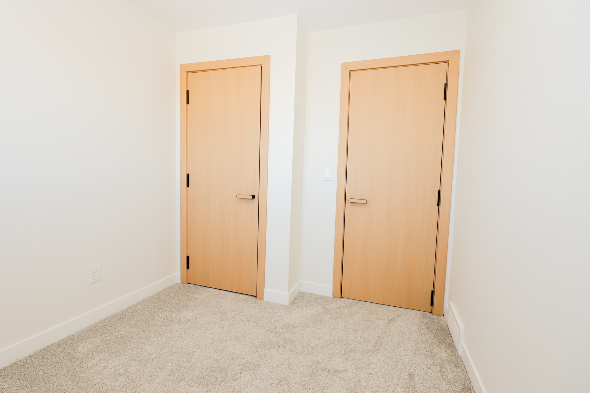 1615 Richardson Road #175 — bedroom with double closet and ensuite doors